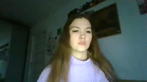glitter_doll online show from February 2025 01:43:02 PM