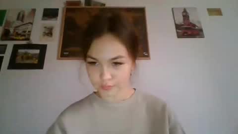 glitter_doll online show from February 2025 11:56:01 AM