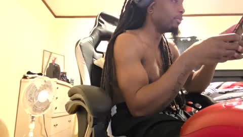 glomightyj online show from April 2026 01:29:02 PM