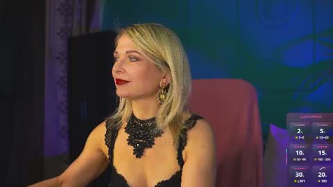 Snapshot of gloria_lovely chatting on June 2026 10:35:02 AM Gloria online show from June 2026 10:35:02 AM