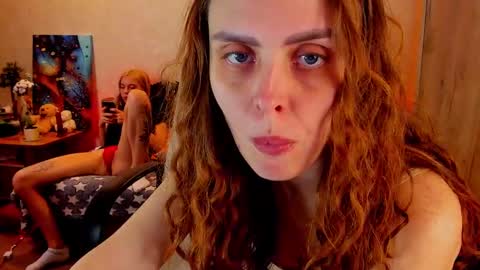 Snapshot of gloria_wood chatting on December 2024 10:45:01 PM Gloria Wood online show from December 2024 10:45:01 PM