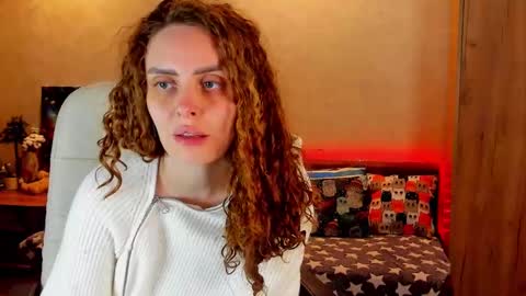 Snapshot of gloria_wood chatting on December 2024 07:36:01 PM Gloria Wood online show from December 2024 07:36:01 PM