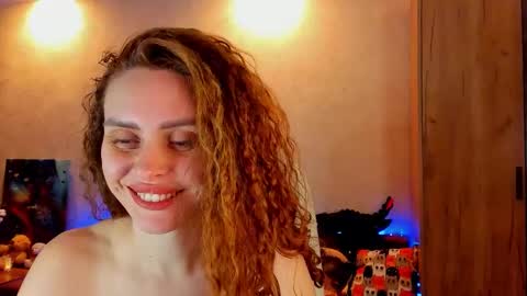 Snapshot of gloria_wood chatting on December 2024 06:59:02 PM Gloria Wood online show from December 2024 06:59:02 PM