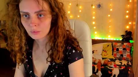 Snapshot of gloria_wood chatting on December 2024 08:38:02 PM Gloria Wood online show from December 2024 08:38:02 PM