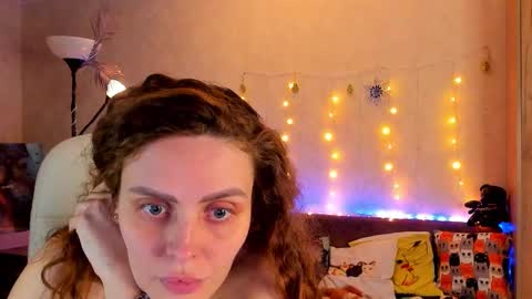 Snapshot of gloria_wood chatting on December 2024 11:44:02 PM Gloria Wood online show from December 2024 11:44:02 PM