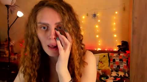 Snapshot of gloria_wood chatting on December 2024 09:22:02 PM Gloria Wood online show from December 2024 09:22:02 PM