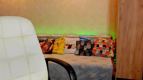 Snapshot of gloria_wood chatting on February 2025 04:14:01 PM Gloria Wood online show from February 2025 04:14:01 PM