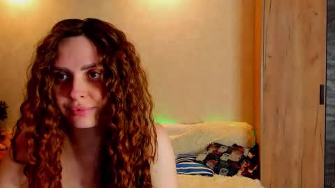 Snapshot of gloria_wood chatting on February 2025 10:21:02 PM Gloria Wood online show from February 2025 10:21:02 PM