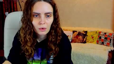 Snapshot of gloria_wood chatting on November 2025 06:23:02 PM Gloria Wood online show from November 2025 06:23:02 PM