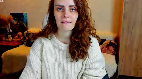 Snapshot of gloria_wood chatting on February 2026 06:44:01 PM Gloria Wood online show from February 2026 06:44:01 PM