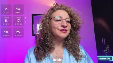 Snapshot of gloriacrespo chatting on October 2025 10:22:01 PM gloriacrespo online show from October 2025 10:22:01 PM