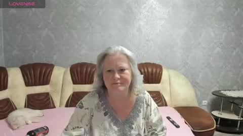 Snapshot of gloriasguirt chatting on June 2026 05:57:02 PM Gloriasguirt online show from June 2026 05:57:02 PM