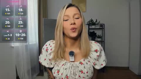 Snapshot of glossybabe_ chatting on September 2025 07:08:02 AM Cherry online show from September 2025 07:08:02 AM