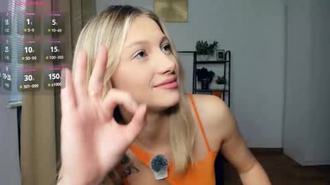 Snapshot of glossybabe_ chatting on October 2025 07:31:01 AM Cherry online show from October 2025 07:31:01 AM