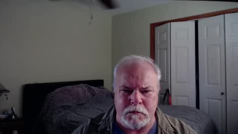 Snapshot of gmctruckguy chatting on April 2026 05:15:02 PM gmctruckguy online show from April 2026 05:15:02 PM