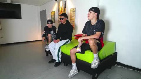 THOMAS AND DAMIAND online show from November 2025 06:37:02 PM