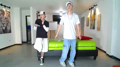 THOMAS AND DAMIAND online show from November 2025 06:12:01 PM