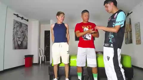 Snapshot of gnecos chatting on March 2026 08:12:02 PM THOMAS AND DAMIAND online show from March 2026 08:12:02 PM