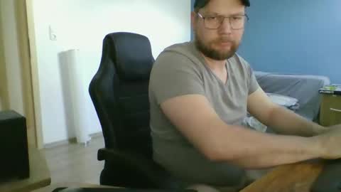 Snapshot of gnik_labinnah chatting on April 2026 08:37:01 AM gnik_labinnah online show from April 2026 08:37:01 AM