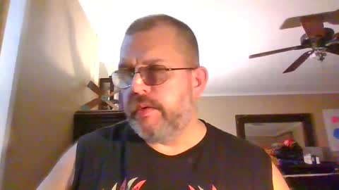 Snapshot of gobey33 chatting on September 2025 01:06:02 AM IDKIDCIDGAF online show from September 2025 01:06:02 AM