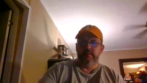 Snapshot of gobey33 chatting on October 2025 12:21:02 AM IDKIDCIDGAF online show from October 2025 12:21:02 AM