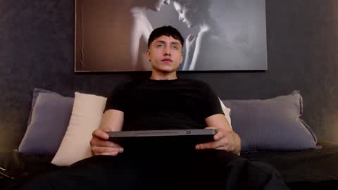 Snapshot of god_of_olympus1 chatting on December 2024 10:15:01 PM steven online show from December 2024 10:15:01 PM