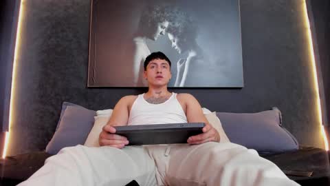 Snapshot of god_of_olympus1 chatting on January 2025 10:13:01 PM steven online show from January 2025 10:13:01 PM