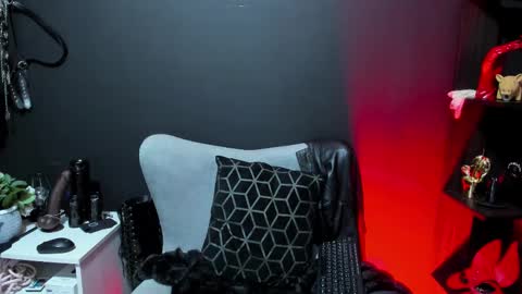 GoddesLeila online show from February 2026 04:28:02 PM