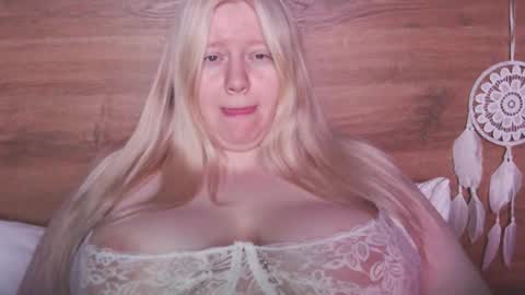 Snapshot of goddess__persephone chatting on March 2026 04:29:01 AM Rose online show from March 2026 04:29:01 AM
