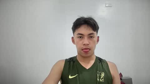 Snapshot of goddess_april17 chatting on April 2026 12:58:02 PM Kenth online show from April 2026 12:58:02 PM