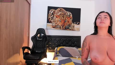 goddess_eli77 online show from November 2025 01:16:02 AM