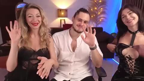 Snapshot of goddess_marylin chatting on January 2025 03:22:02 AM   330 UTC2 girls   online show from January 2025 03:22:02 AM