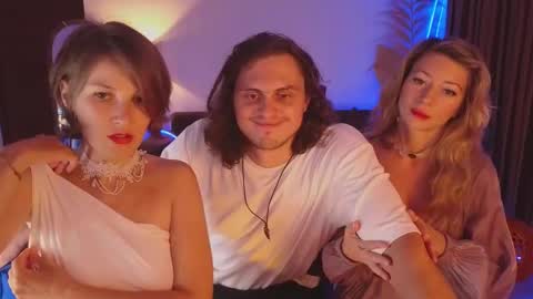 Snapshot of goddess_marylin chatting on February 2025 04:14:02 AM   330 UTC2 girls   online show from February 2025 04:14:02 AM