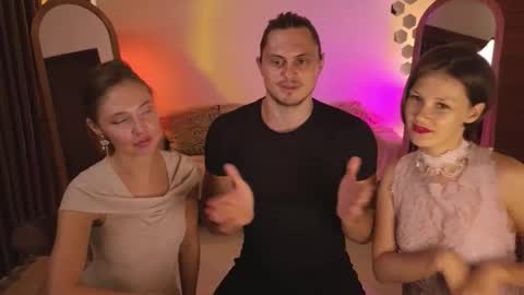 Snapshot of goddess_marylin chatting on September 2025 03:44:01 AM   330 UTC2 girls   online show from September 2025 03:44:01 AM