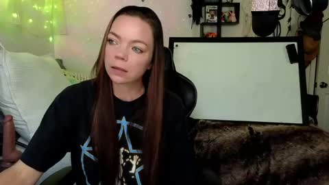 Snapshot of goddess_of_mars chatting on March 2026 02:33:02 PM Patricia Mars Goddess of Mars twitter thegoddessmindy online show from March 2026 02:33:02 PM