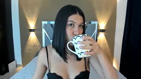 Snapshot of goddess_saori chatting on April 2026 10:58:01 PM Saori online show from April 2026 10:58:01 PM