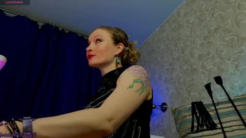 Snapshot of goddess_verdgyvi chatting on April 2026 08:28:02 AM Verdgy online show from April 2026 08:28:02 AM
