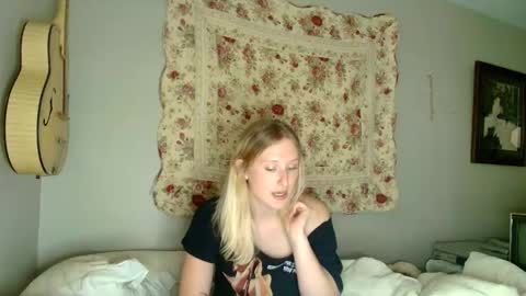 Snapshot of goddessalison chatting on June 2026 03:26:02 AM goddessalison online show from June 2026 03:26:02 AM