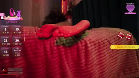 Snapshot of goddesscarameltoez chatting on December 2025 07:53:02 PM Goddess Caramel Toez online show from December 2025 07:53:02 PM