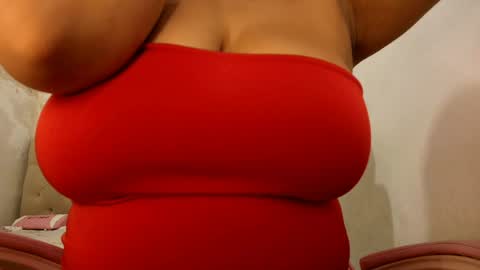 Snapshot of goddesschanell chatting on April 2026 02:12:02 AM CHANELL online show from April 2026 02:12:02 AM