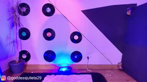 Snapshot of goddessjulieta chatting on March 2026 06:44:02 PM Julieta online show from March 2026 06:44:02 PM