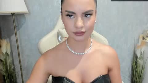 Mistress online show from October 2025 02:24:02 PM