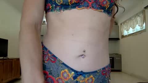 Snapshot of goddessmiamuse chatting on January 2026 05:32:02 AM goddessmiamuse online show from January 2026 05:32:02 AM