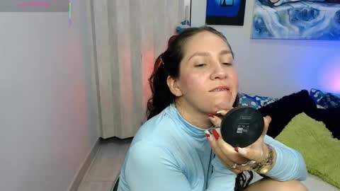 Snapshot of goddessnahi chatting on March 2026 05:12:02 AM Naih Reyes online show from March 2026 05:12:02 AM