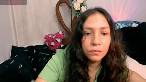 Snapshot of goddessnahi chatting on July 2026 01:19:01 AM Naih Reyes online show from July 2026 01:19:01 AM