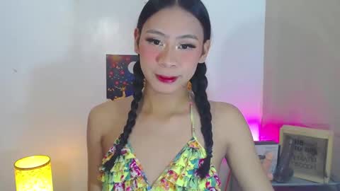 Kyla and Nian online show from November 2025 10:26:02 AM