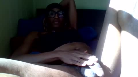 Snapshot of goddexx_kii chatting on October 2025 06:50:01 PM goddexx_kii online show from October 2025 06:50:01 PM