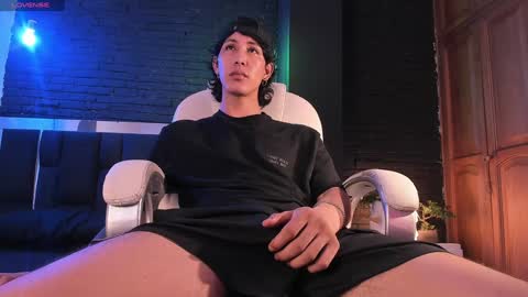 HUAN online show from December 2024 07:15:02 PM