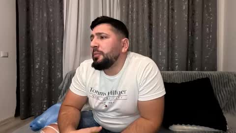 gold_alpha_boy online show from November 2025 06:30:01 PM