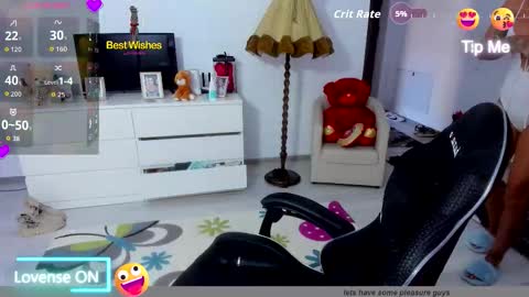 Snapshot of golddivine00 chatting on September 2025 04:57:01 AM Nicole.. online show from September 2025 04:57:01 AM